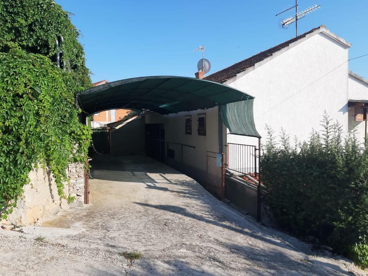 Apartment Gordana Trogir Exterior foto